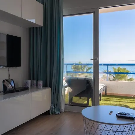 Deluxe Am * Quarteira